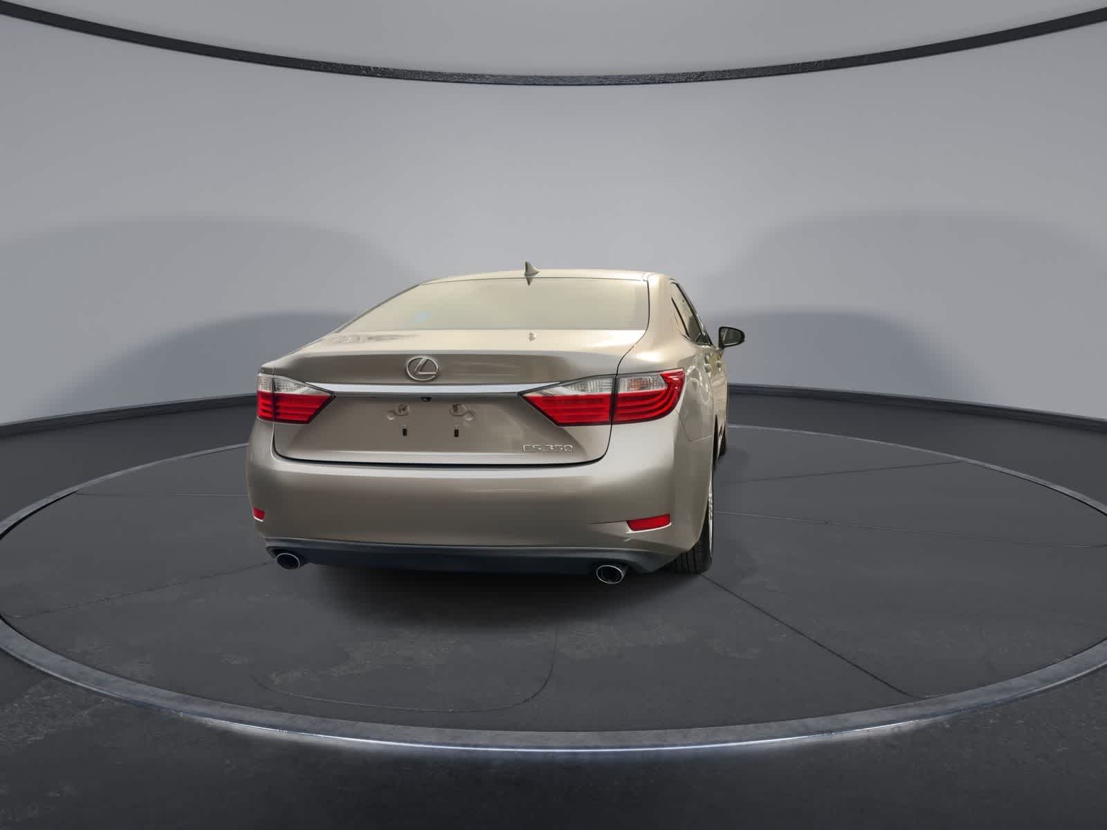 Thumbnail: 2015 Lexus ES - 7