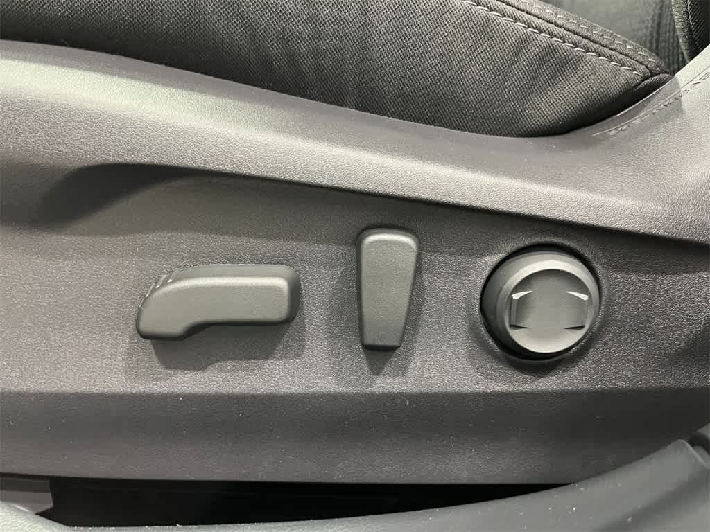 Thumbnail: 2025 Subaru Legacy - 13