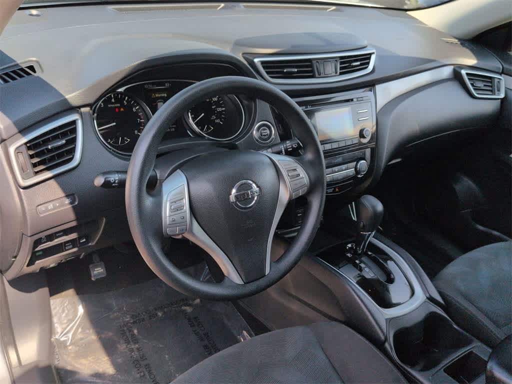 Thumbnail: 2016 Nissan Rogue - 10