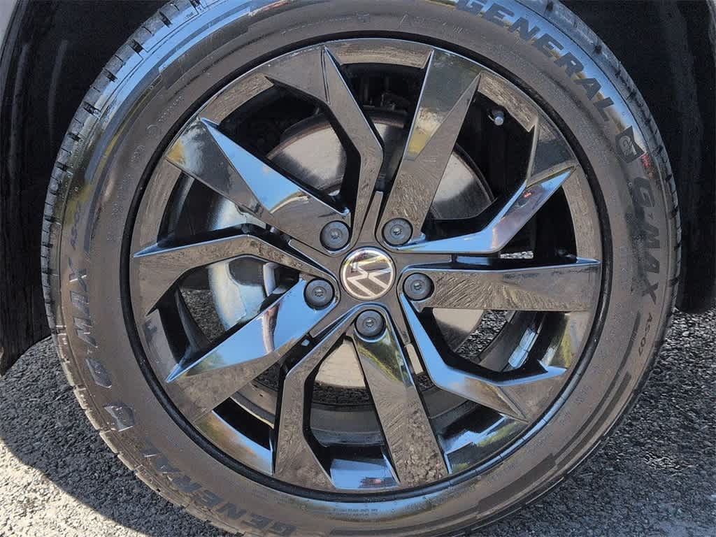 Thumbnail: 2023 Volkswagen Taos - 14