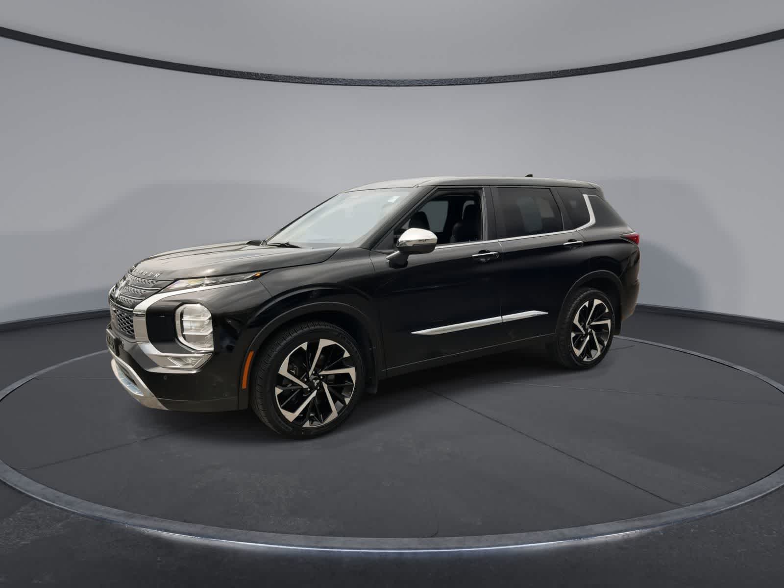 Thumbnail: 2022 Mitsubishi Outlander - 4