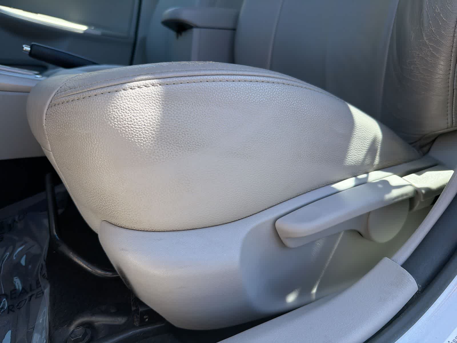 Thumbnail: 2013 Toyota Corolla - 18