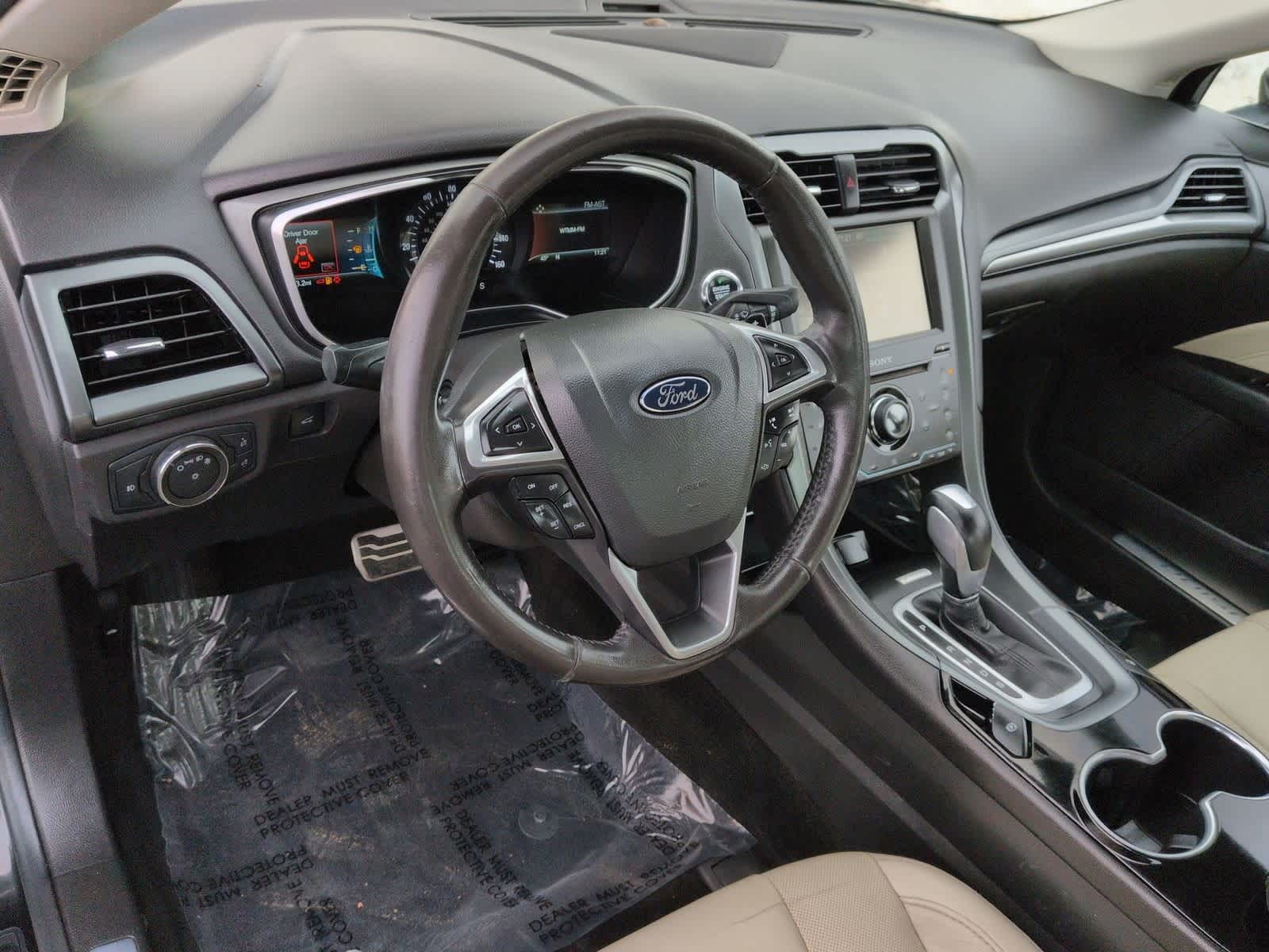 Thumbnail: 2015 Ford Fusion - 10