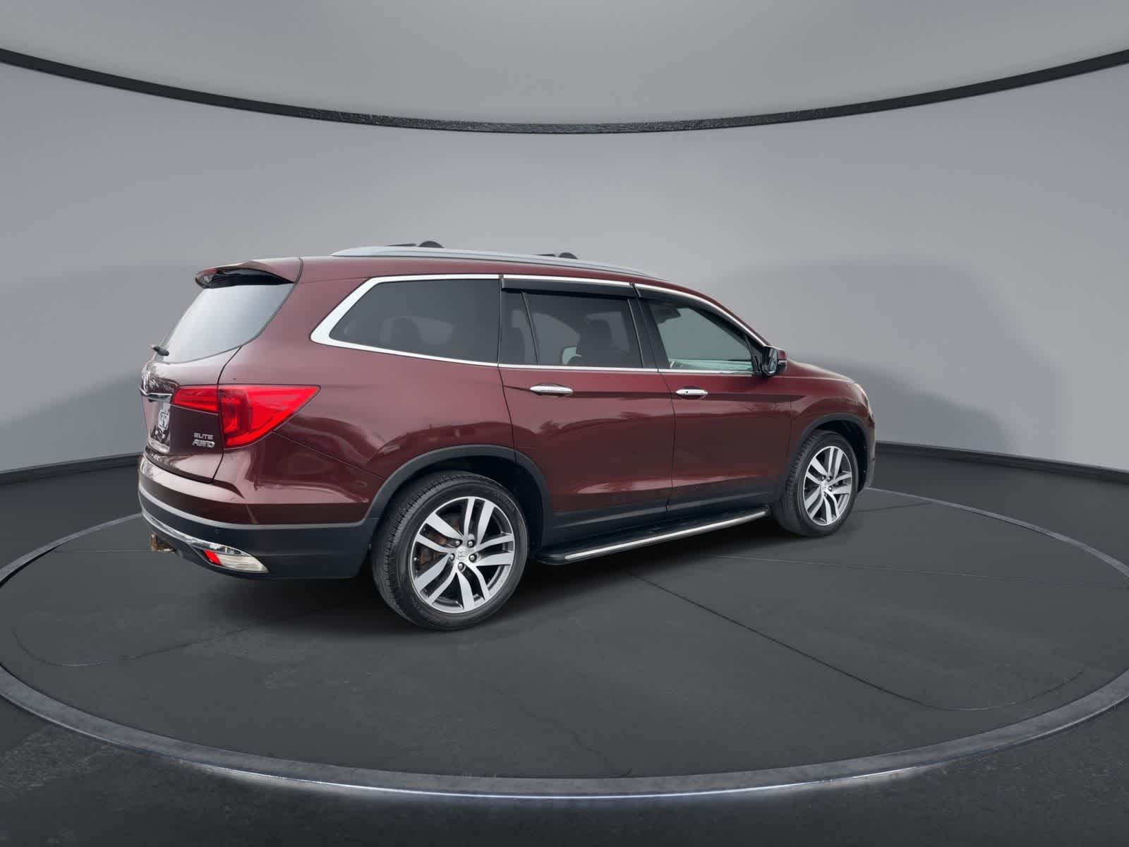 Thumbnail: 2016 Honda Pilot - 8