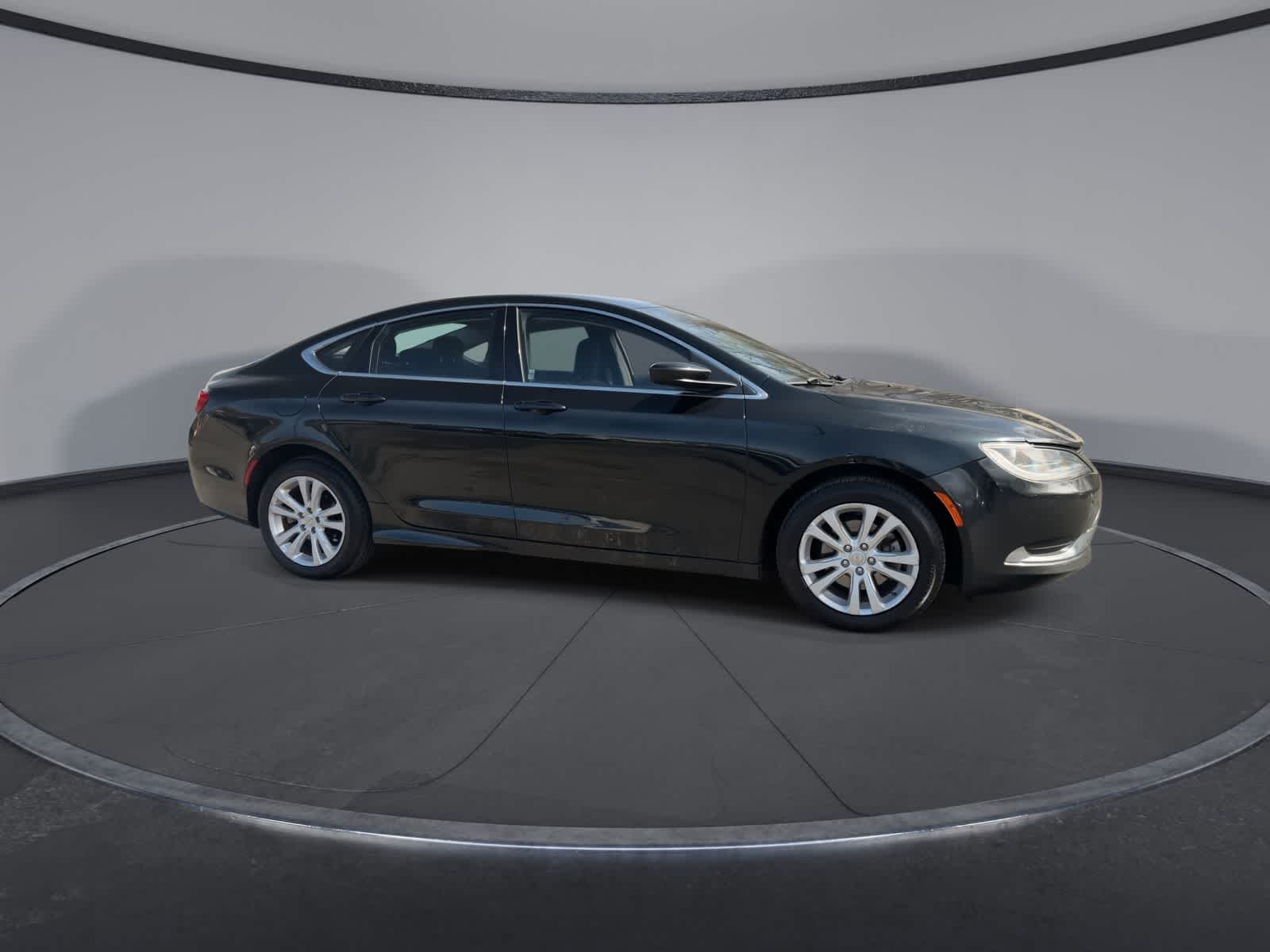 Thumbnail: 2016 Chrysler 200 - 2