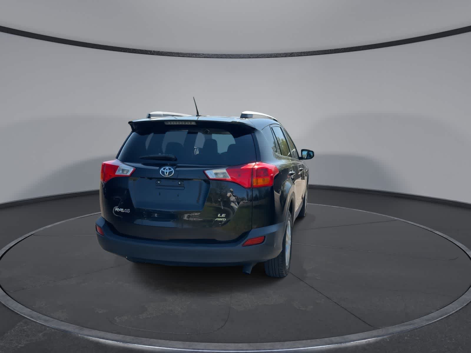 Thumbnail: 2015 Toyota RAV4 - 7
