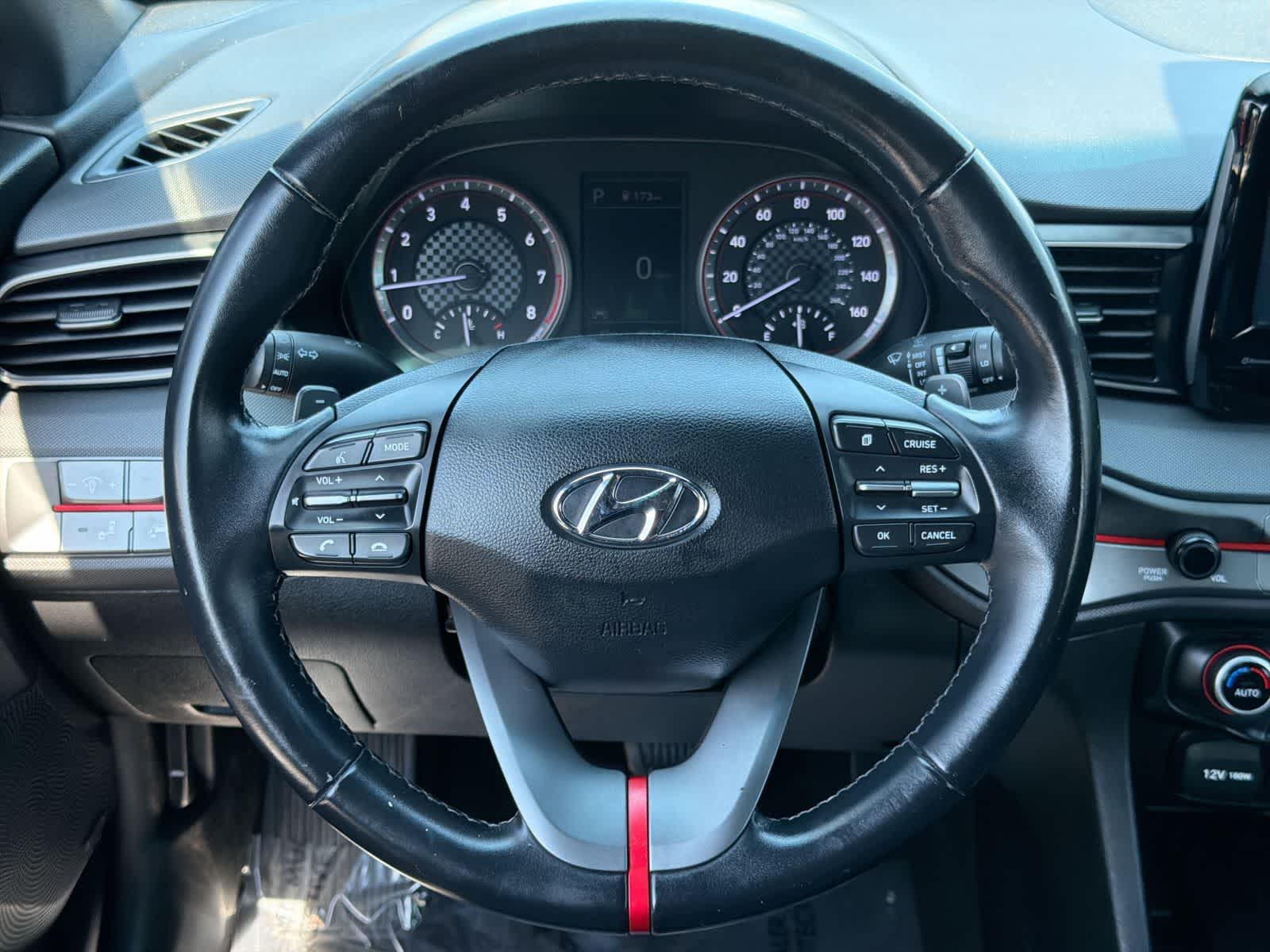 Thumbnail: 2019 Hyundai Veloster - 23