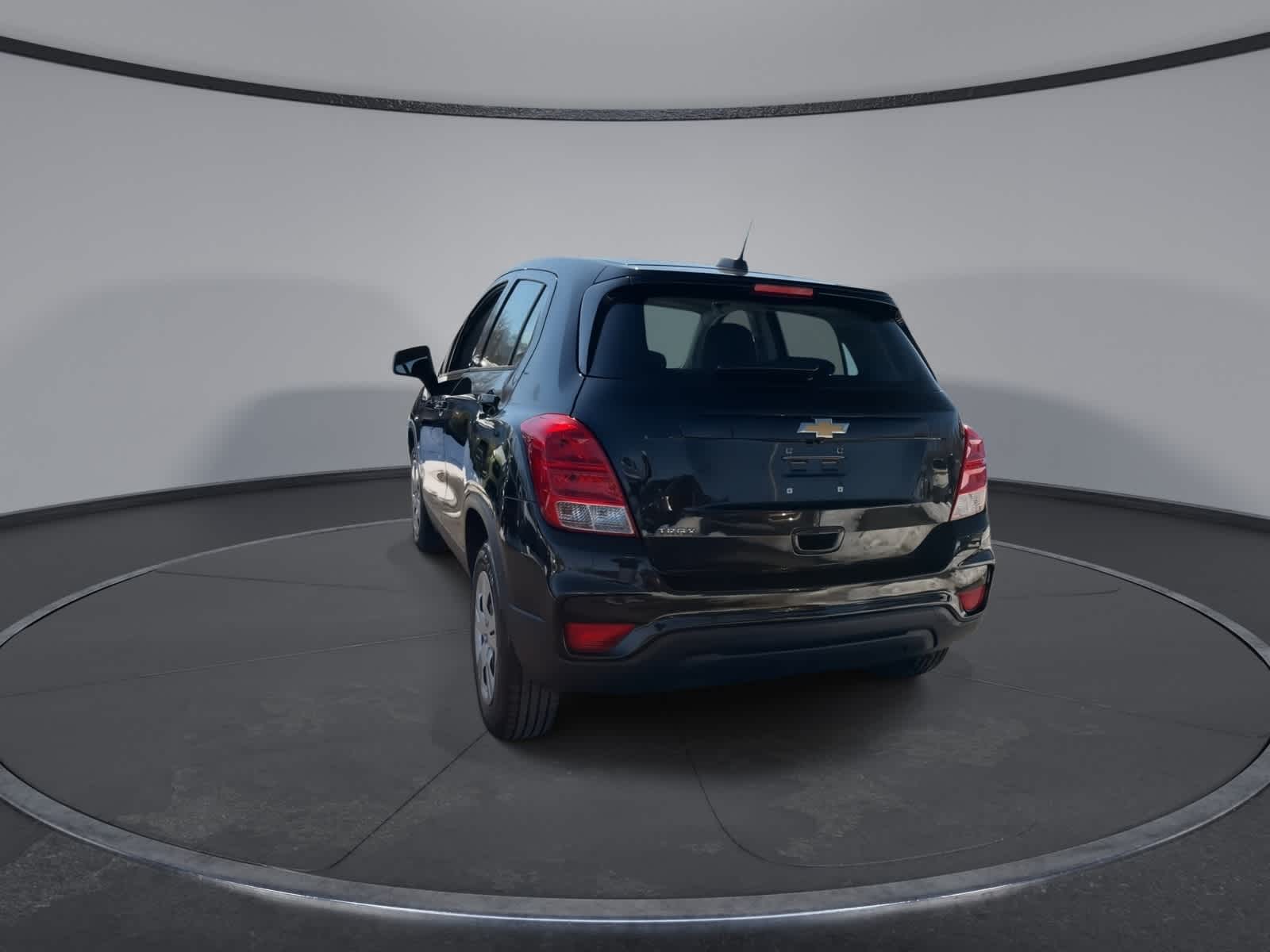 Thumbnail: 2017 Chevrolet Trax - 6