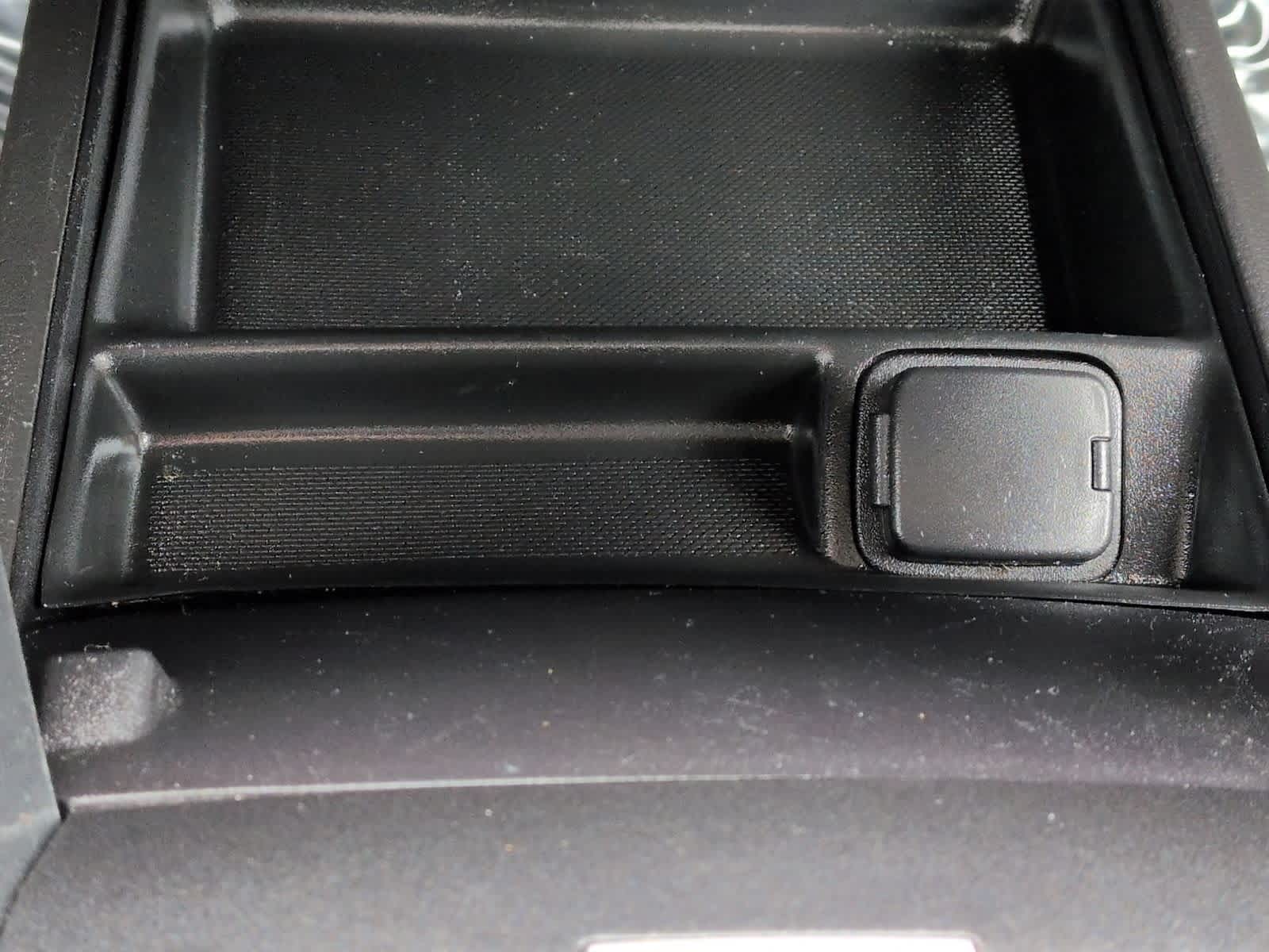 Thumbnail: 2015 Ford Fusion - 33