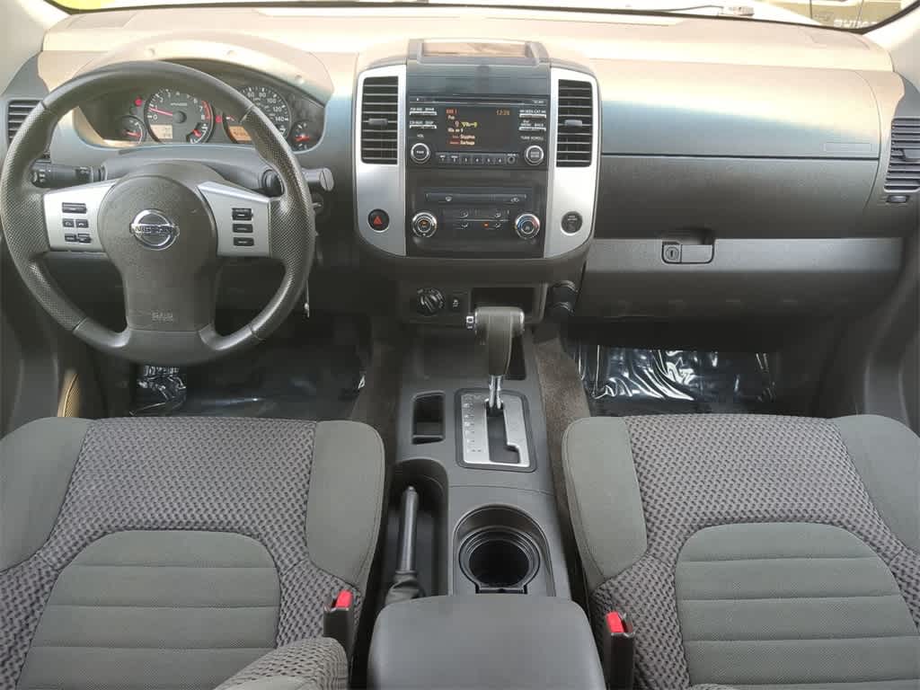 2014 Nissan Frontier SV 16