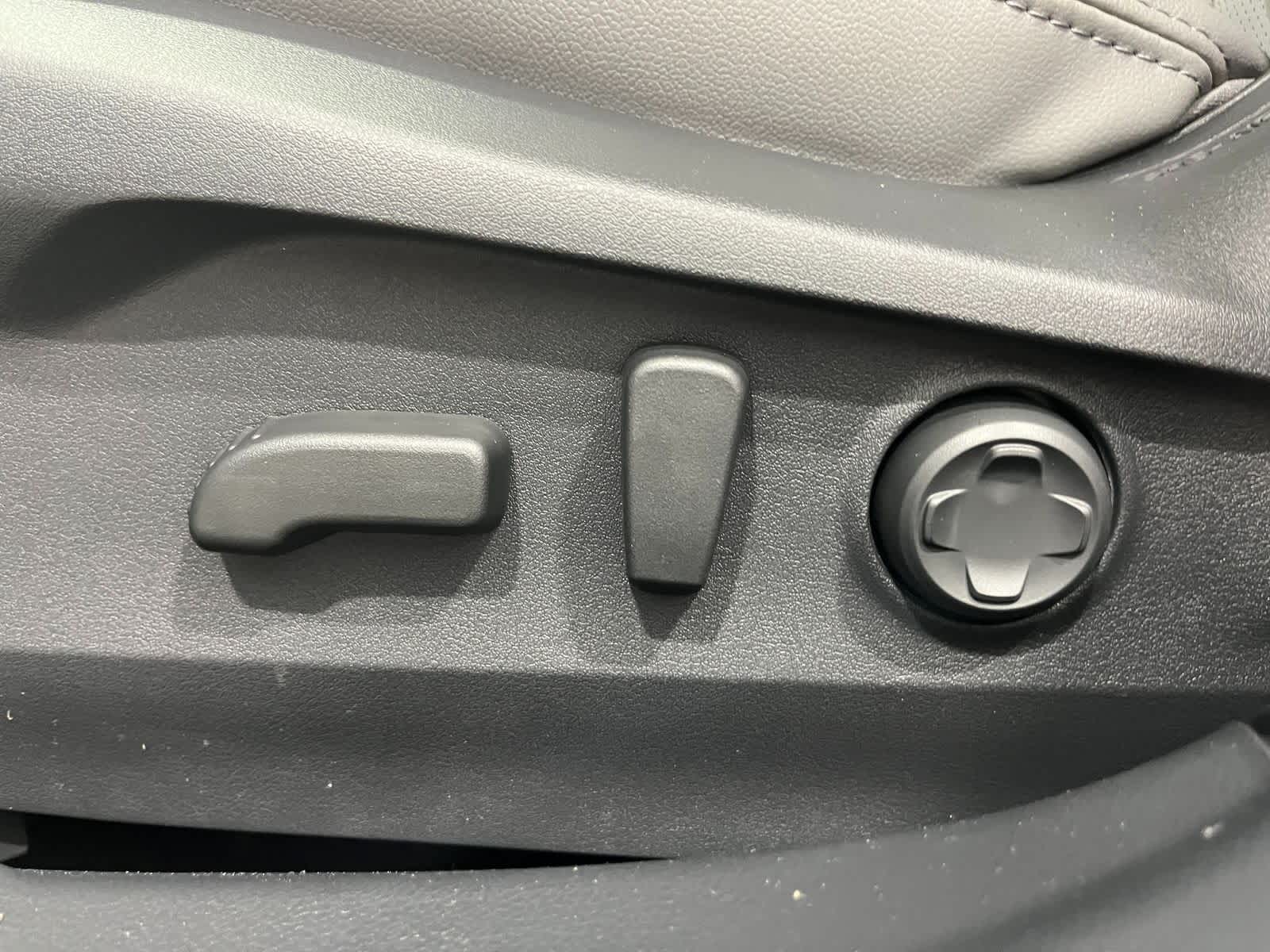 Thumbnail: 2025 Subaru Legacy - 13