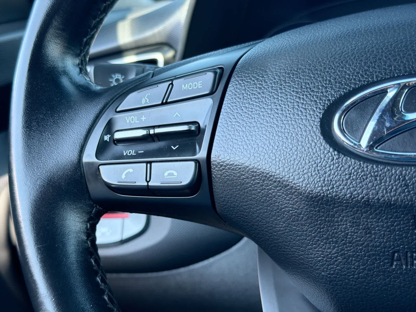 Thumbnail: 2019 Hyundai Veloster - 24