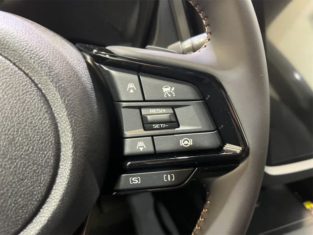 2025 Subaru Forester Sport 17