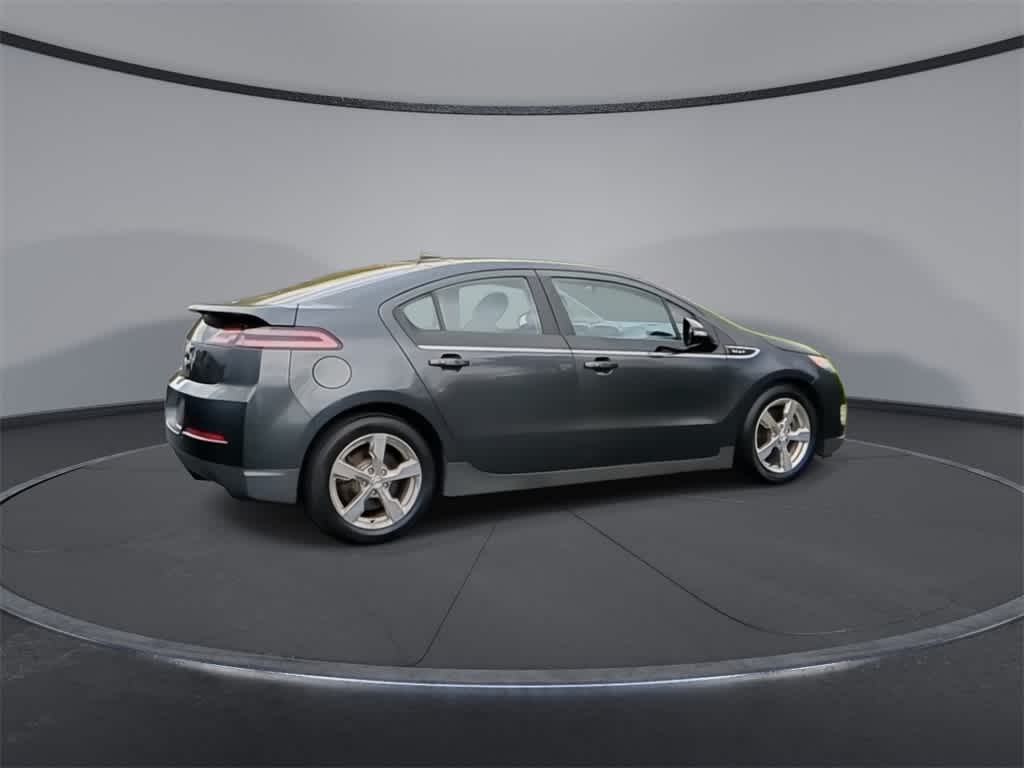 Thumbnail: 2014 Chevrolet Volt - 8