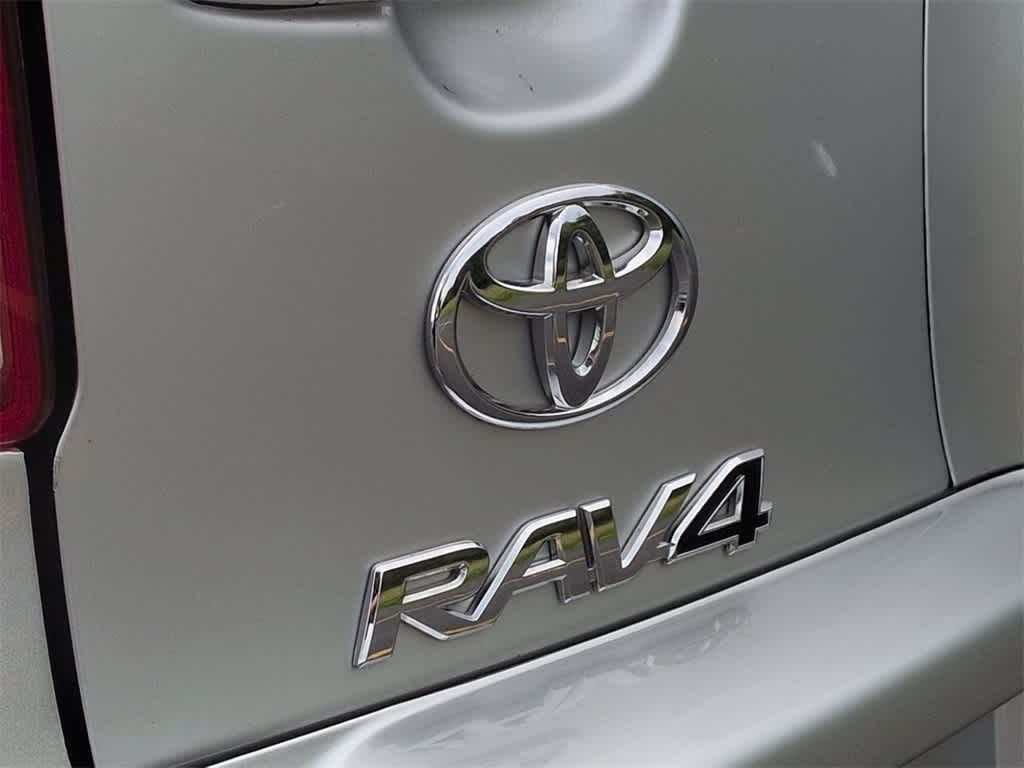 Thumbnail: 2011 Toyota RAV4 - 13