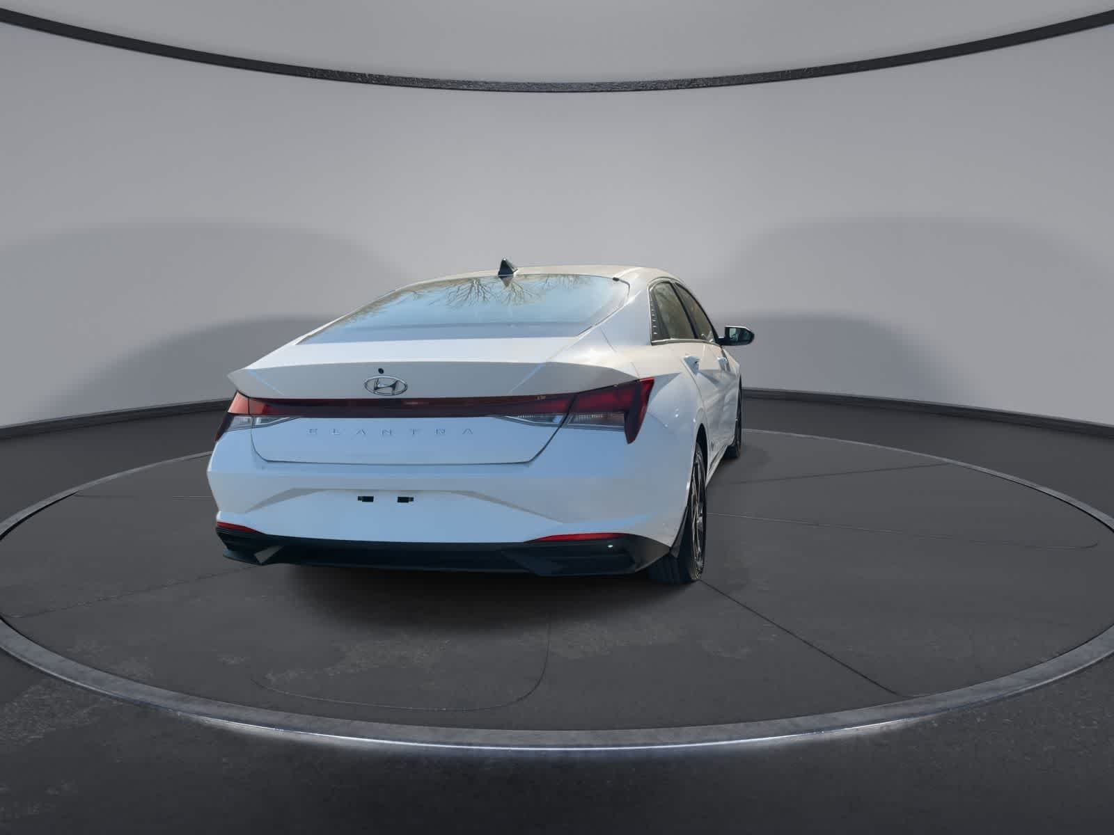 Thumbnail: 2023 Hyundai Elantra - 7