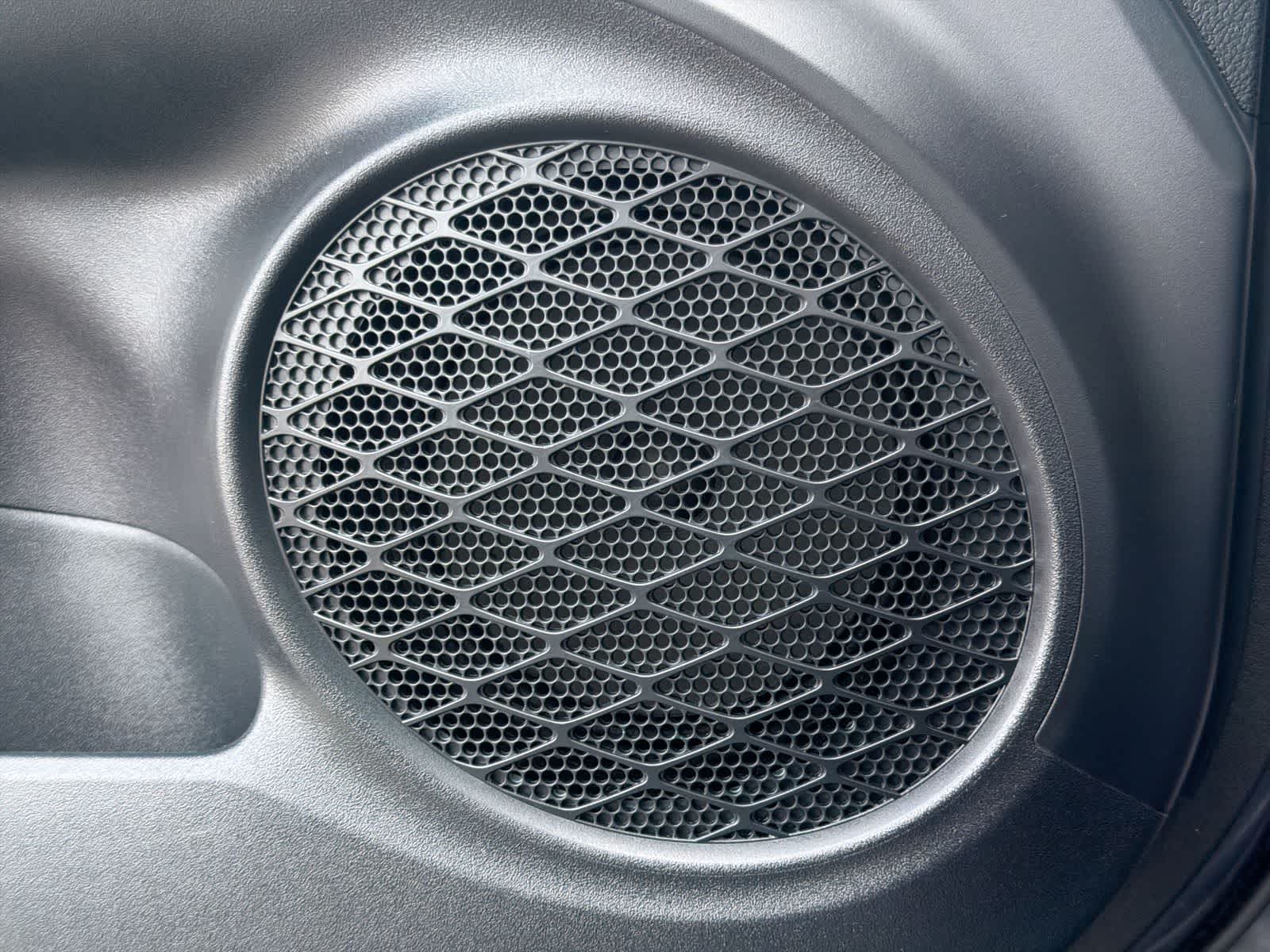 Thumbnail: 2022 Toyota Prius Prime - 31