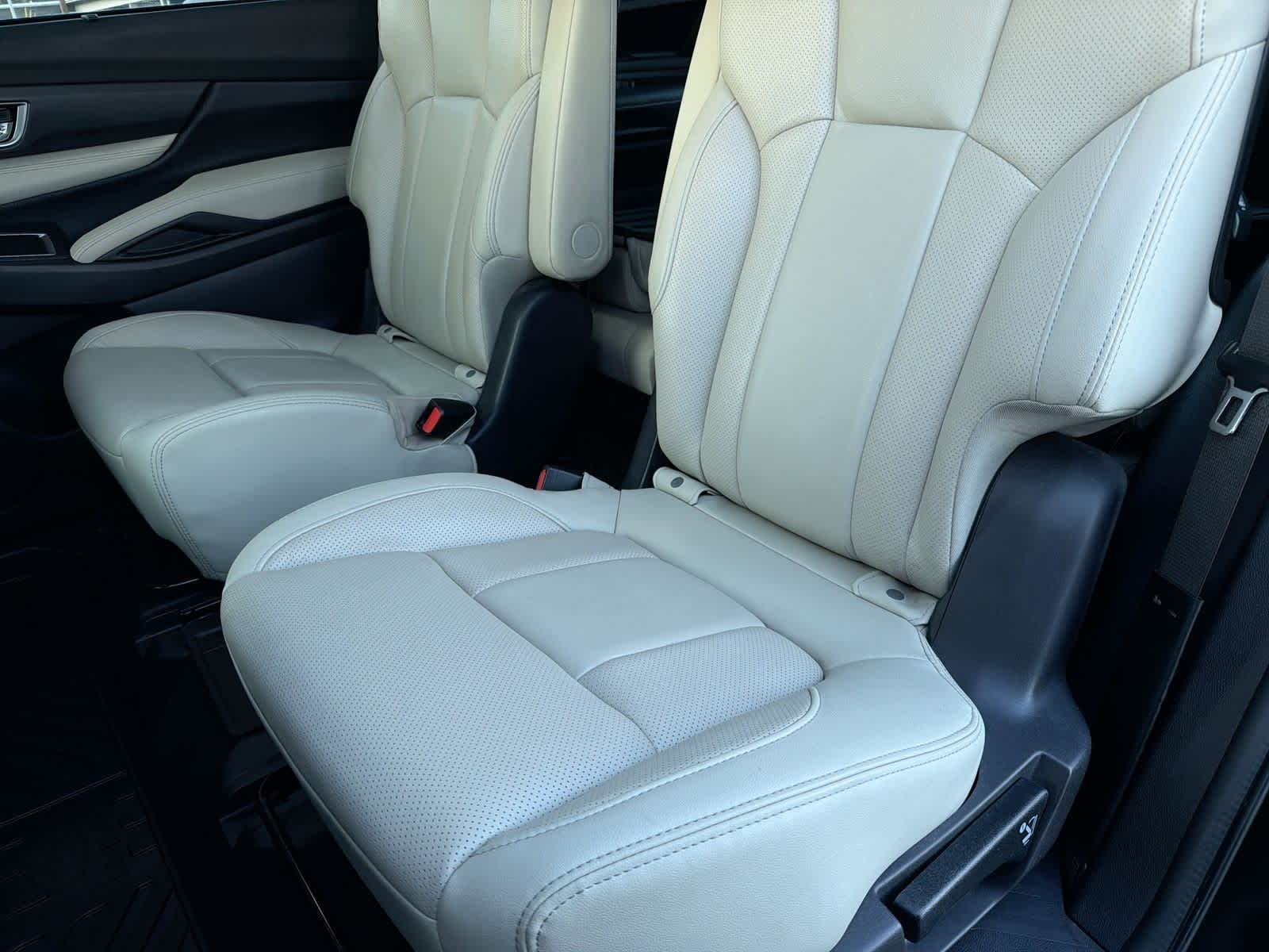 Thumbnail: 2022 Subaru Ascent - 21