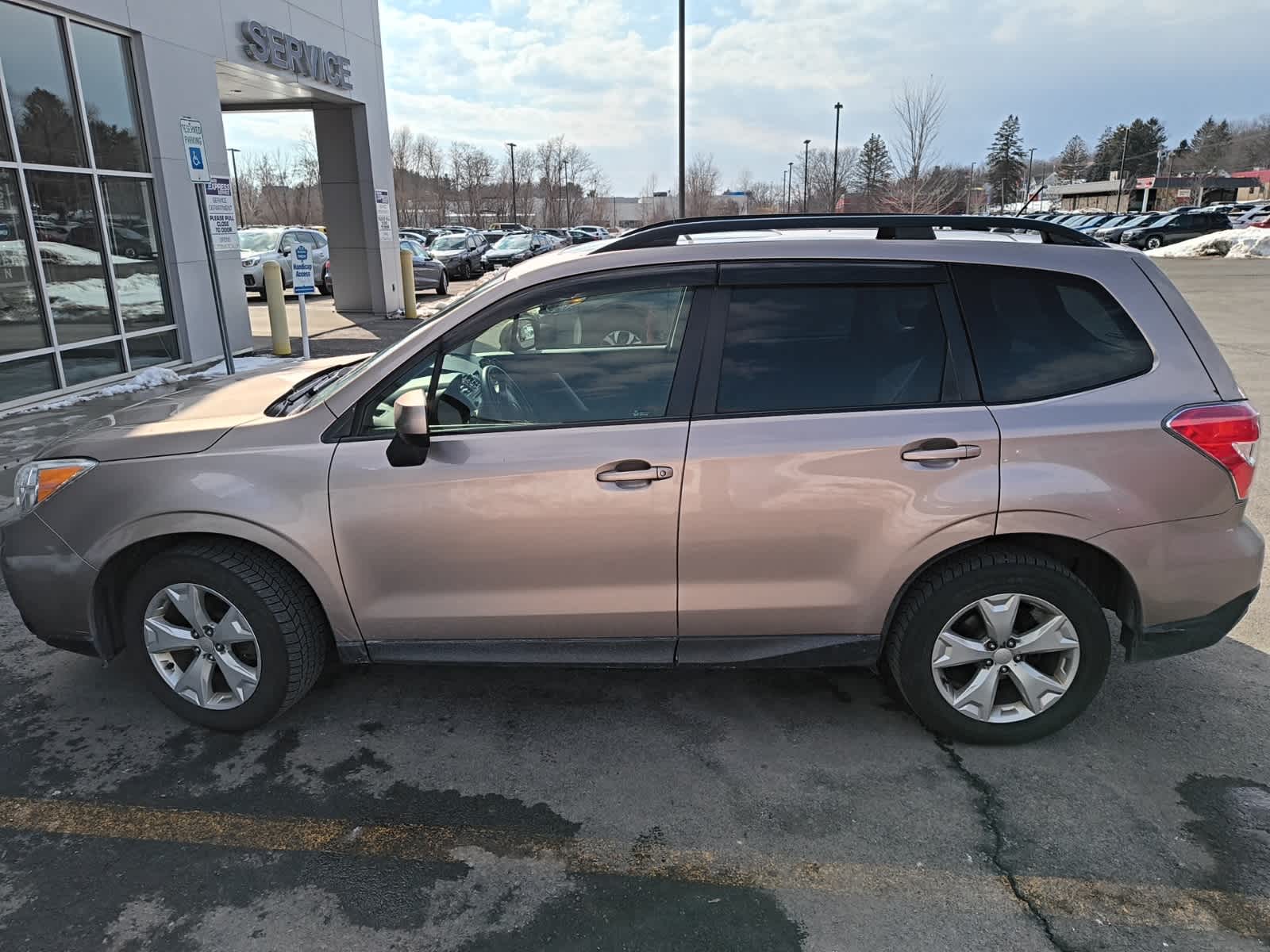 Thumbnail: 2015 Subaru Forester - 2