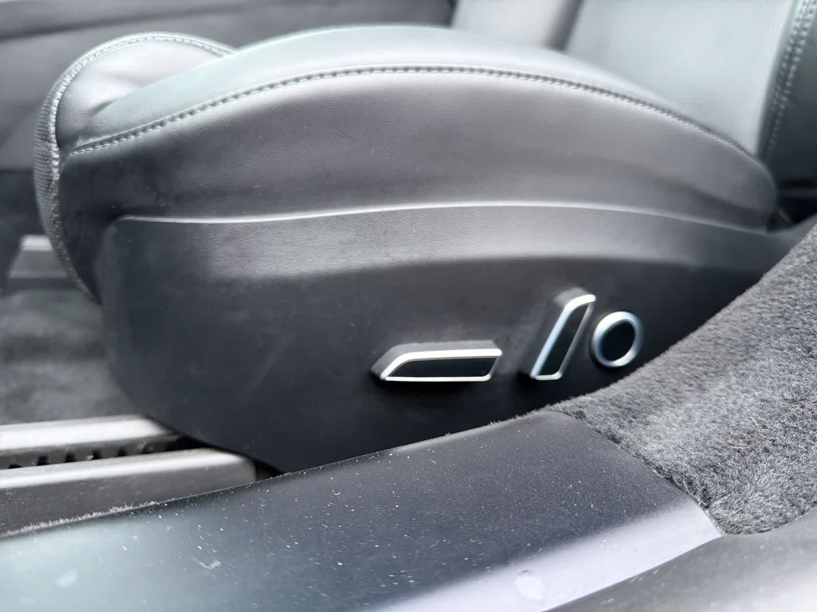 Thumbnail: 2022 Tesla Model S - 18