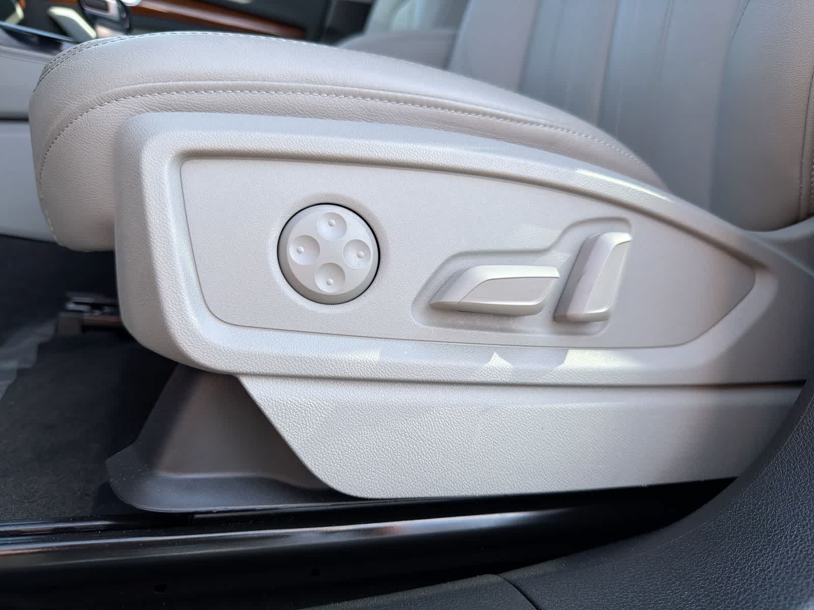 Thumbnail: 2022 Audi Q5 - 18