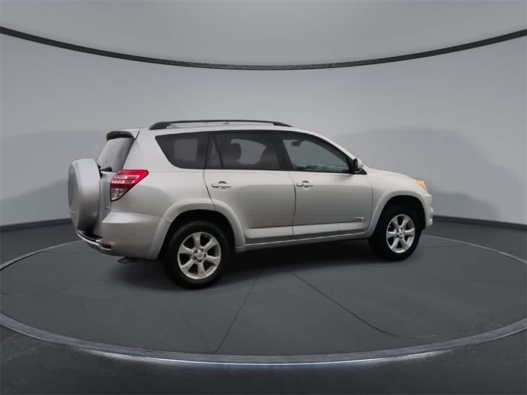 Thumbnail: 2011 Toyota RAV4 - 9
