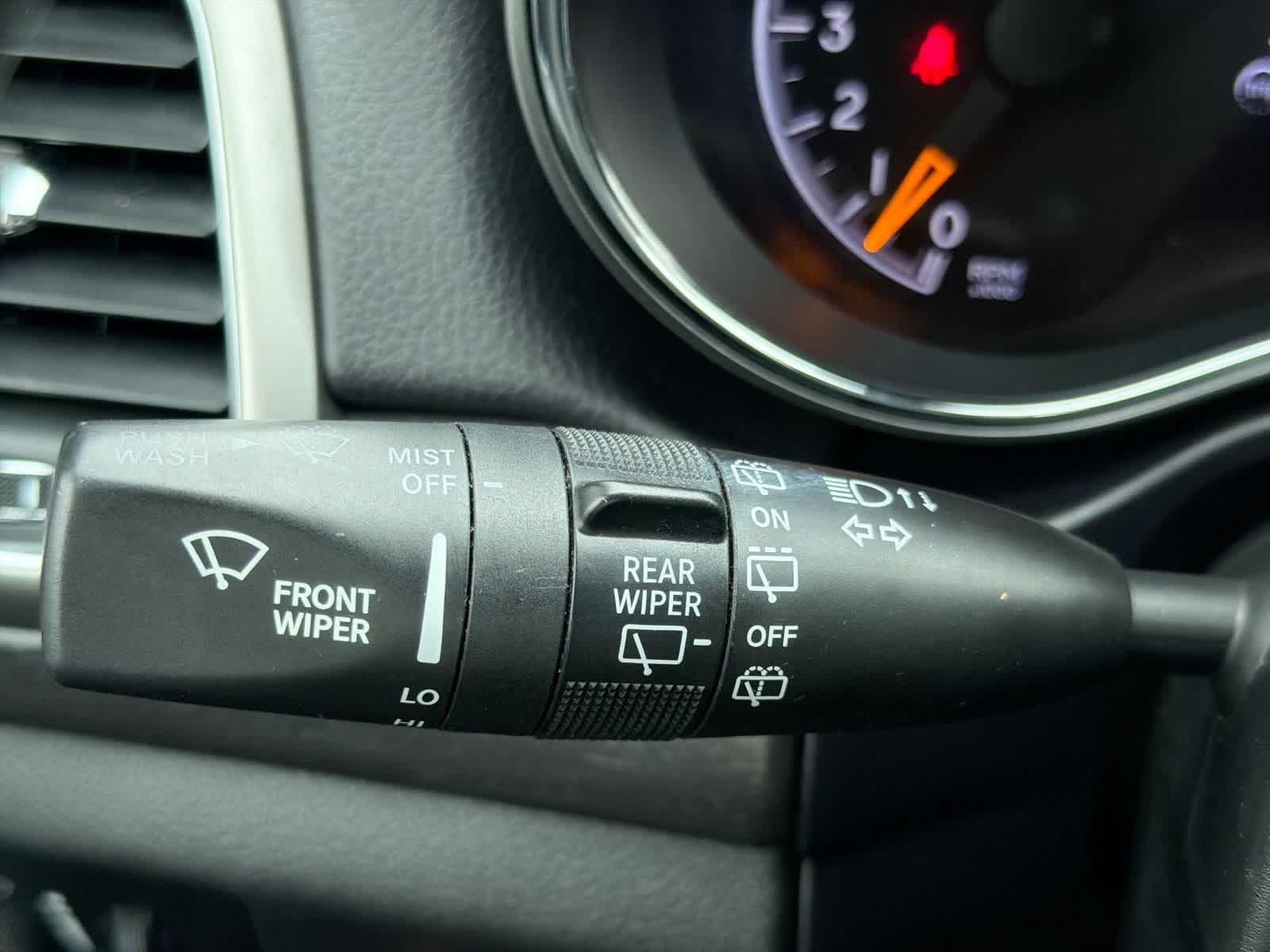 Thumbnail: 2017 Jeep Grand Cherokee - 28