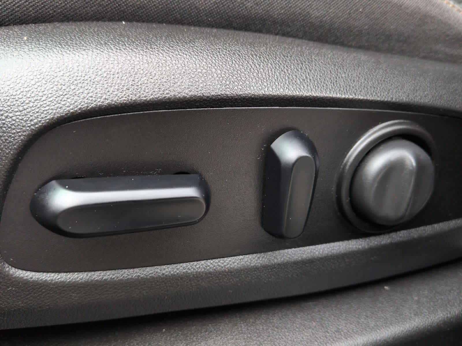 Thumbnail: 2018 Chevrolet Equinox - 18