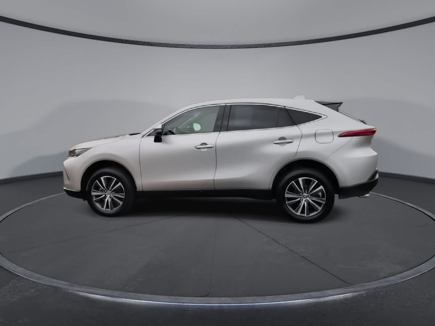 Thumbnail: 2022 Toyota Venza - 6