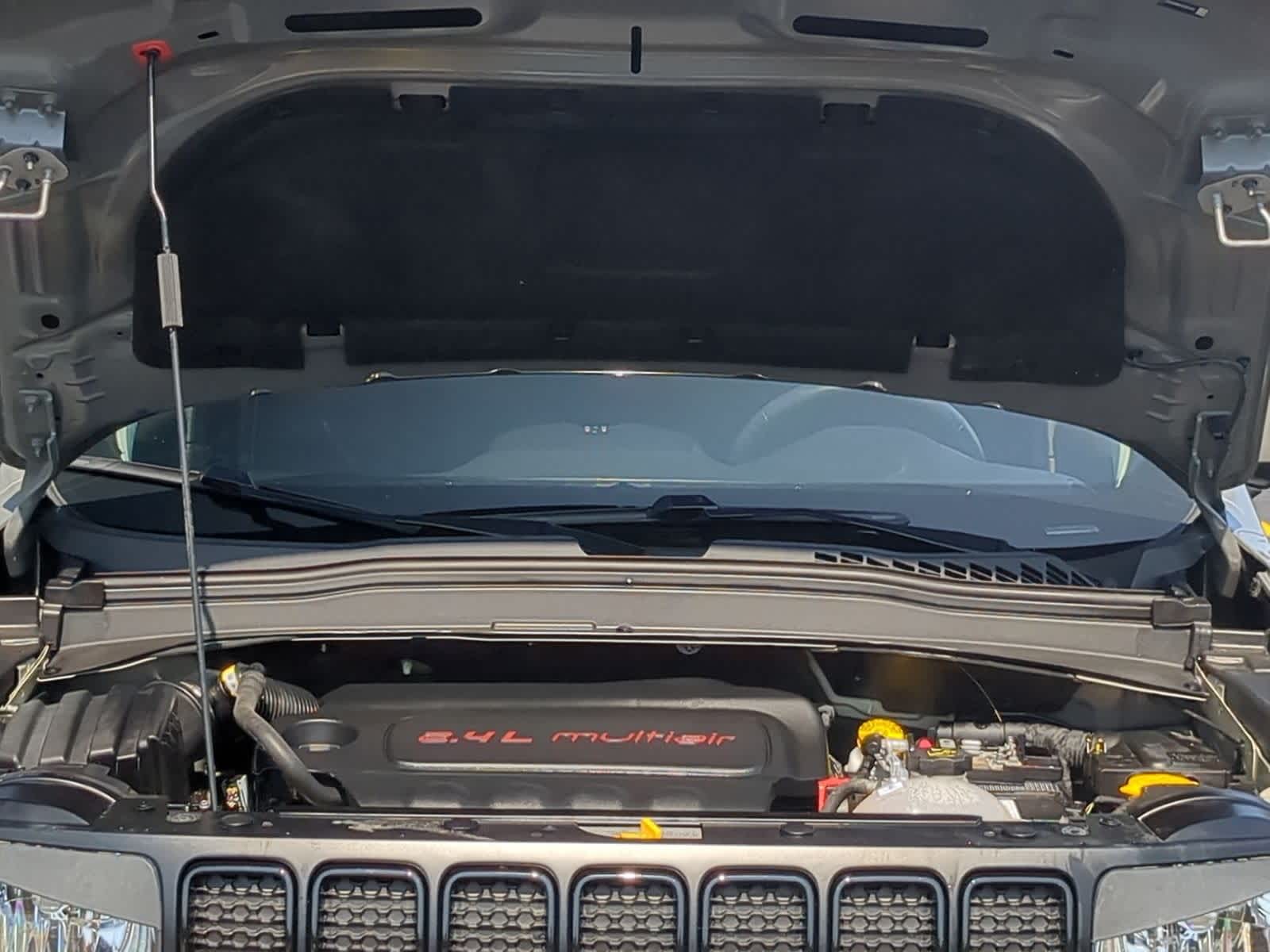 Thumbnail: 2020 Jeep Renegade - 15