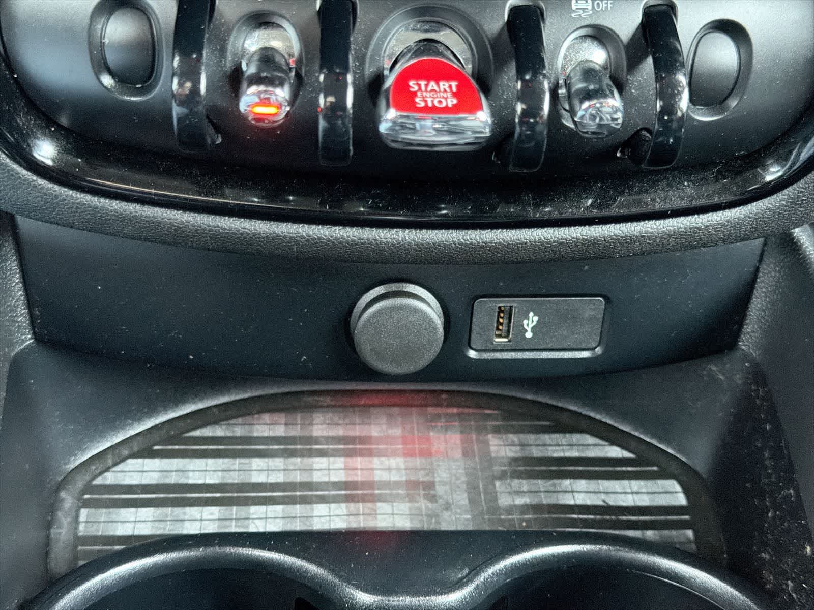 Thumbnail: 2019 MINI Cooper Clubman - 31