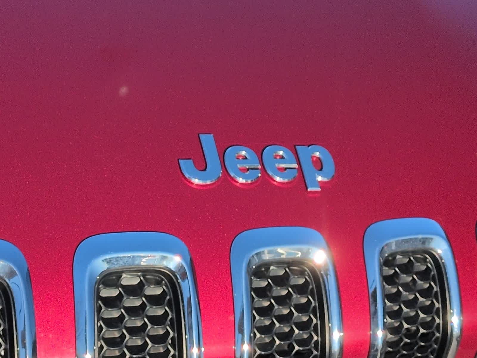 Thumbnail: 2016 Jeep Cherokee - 12