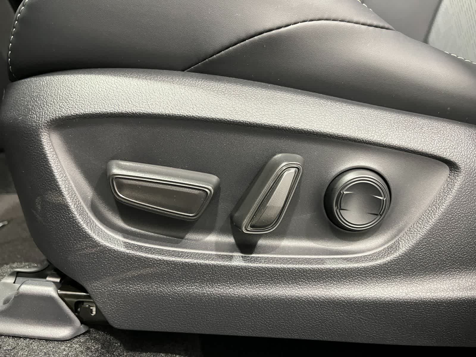 Thumbnail: 2026 Subaru Solterra - 13