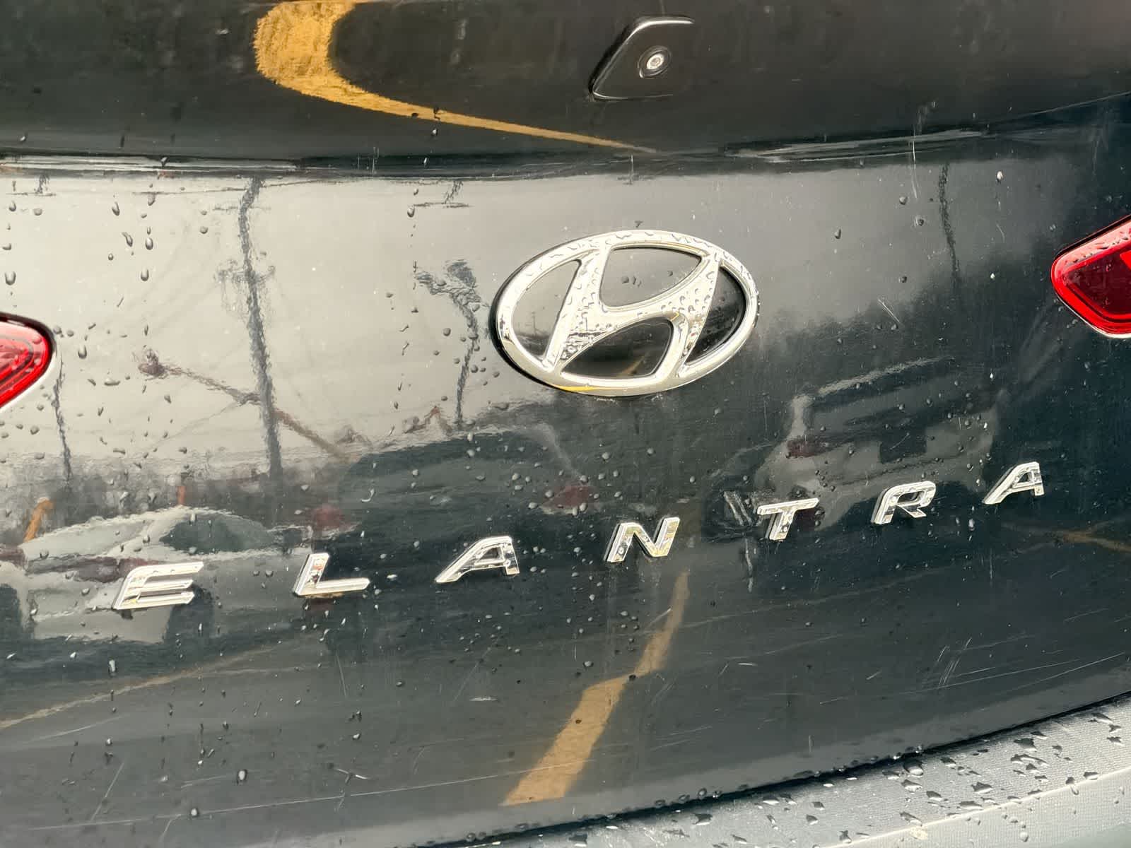 Thumbnail: 2019 Hyundai Elantra - 13