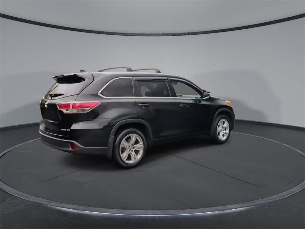 Thumbnail: 2016 Toyota Highlander - 8