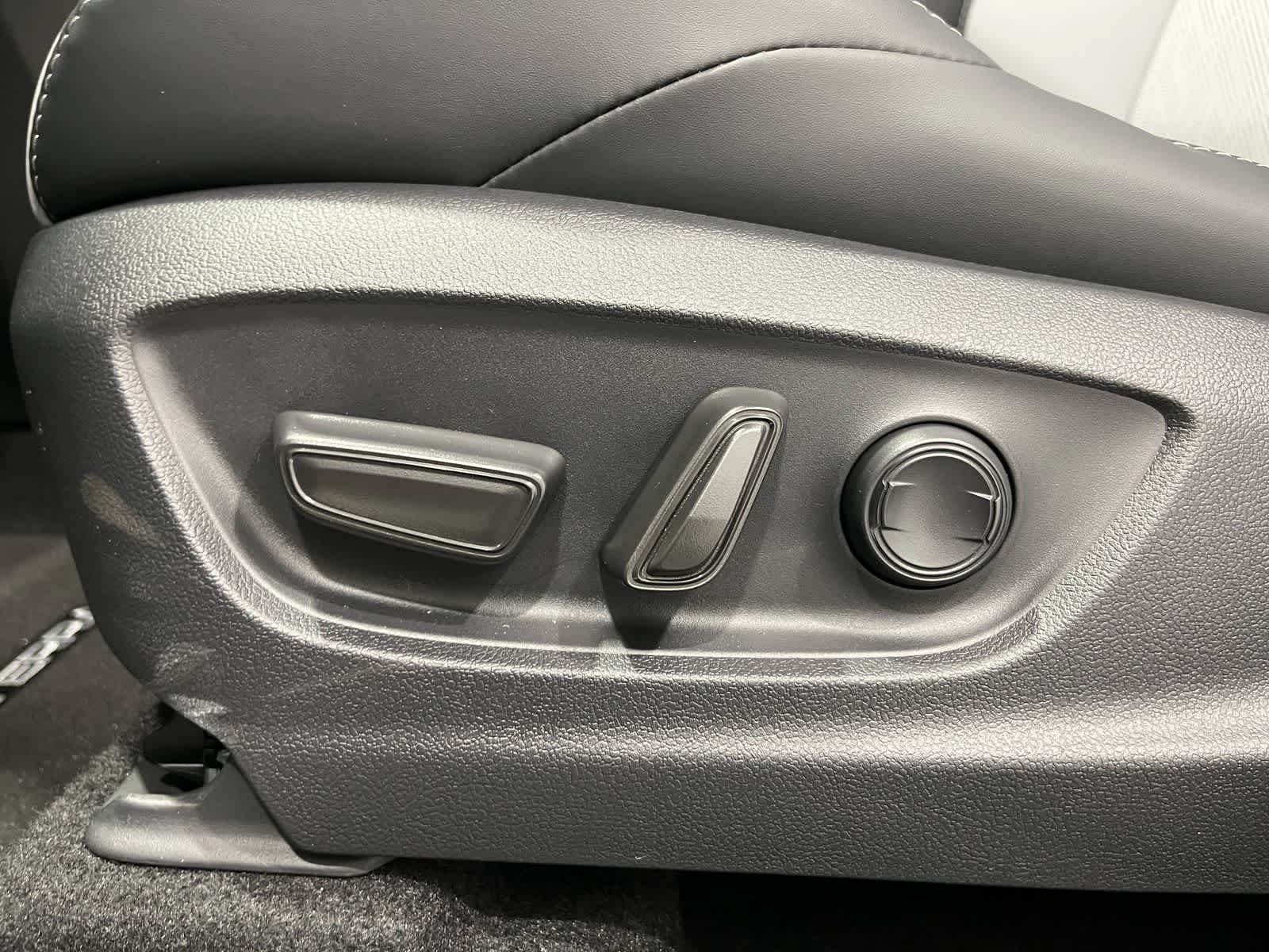 Thumbnail: 2026 Subaru Solterra - 12