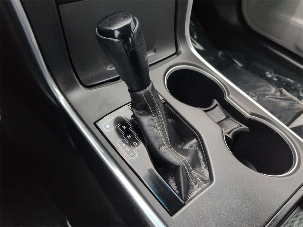 Thumbnail: 2017 Toyota Camry - 32