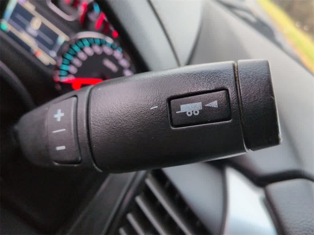 Thumbnail: 2018 Chevrolet Tahoe - 34