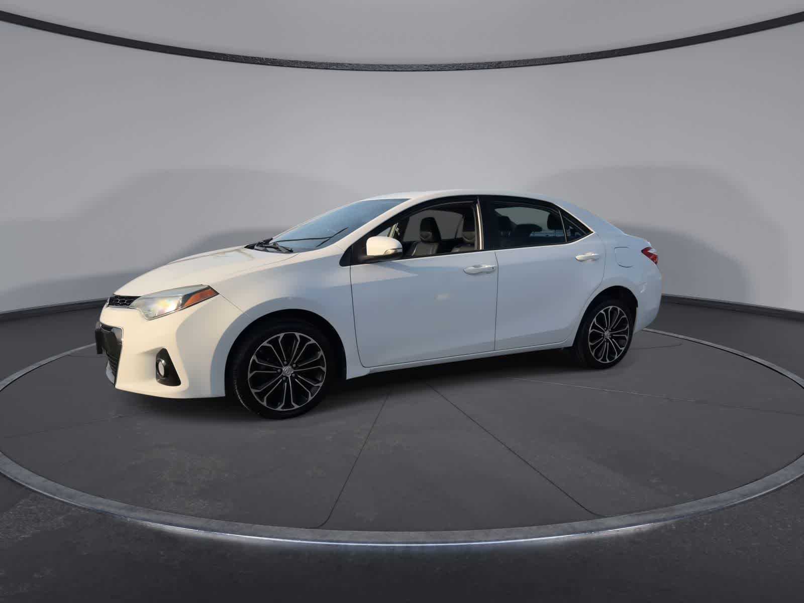 Thumbnail: 2015 Toyota Corolla - 4