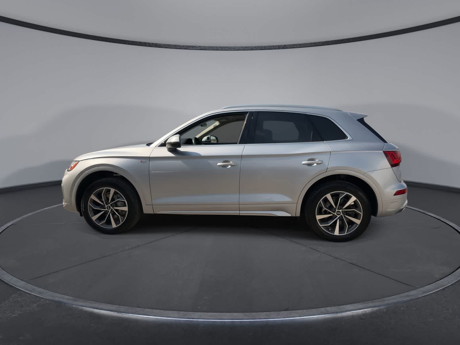 Thumbnail: 2022 Audi Q5 - 5