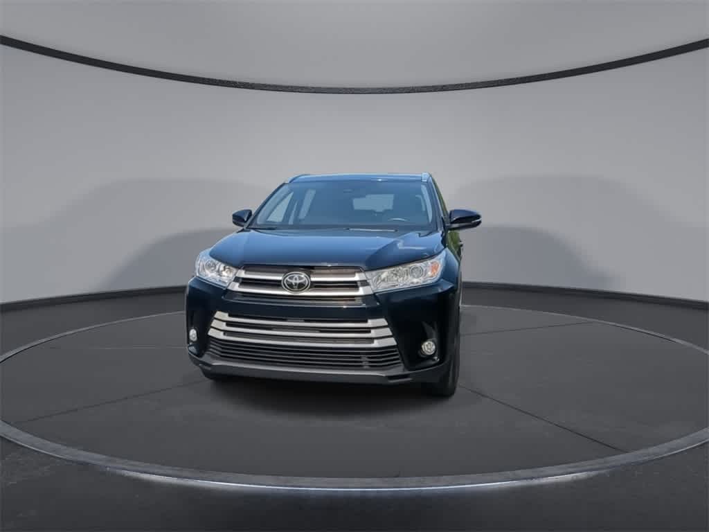 Thumbnail: 2017 Toyota Highlander - 3
