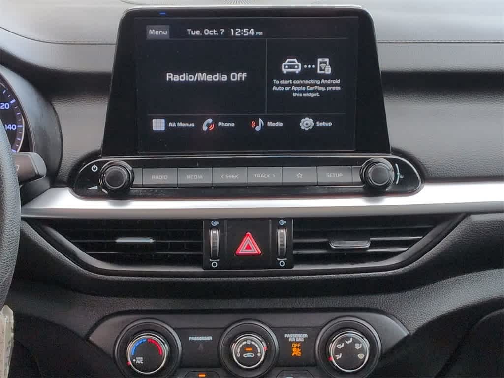 Thumbnail: 2023 Kia Forte - 28