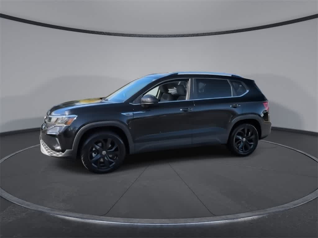 Thumbnail: 2023 Volkswagen Taos - 4