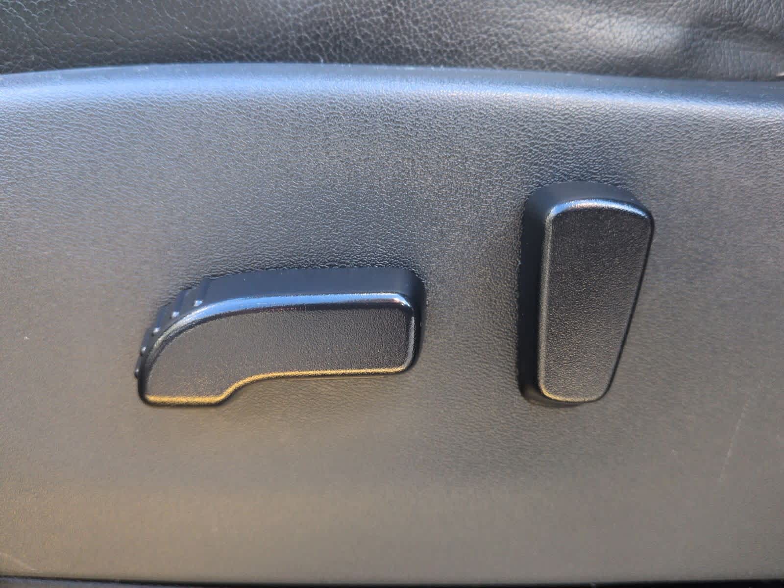 Thumbnail: 2022 Nissan Frontier - 18