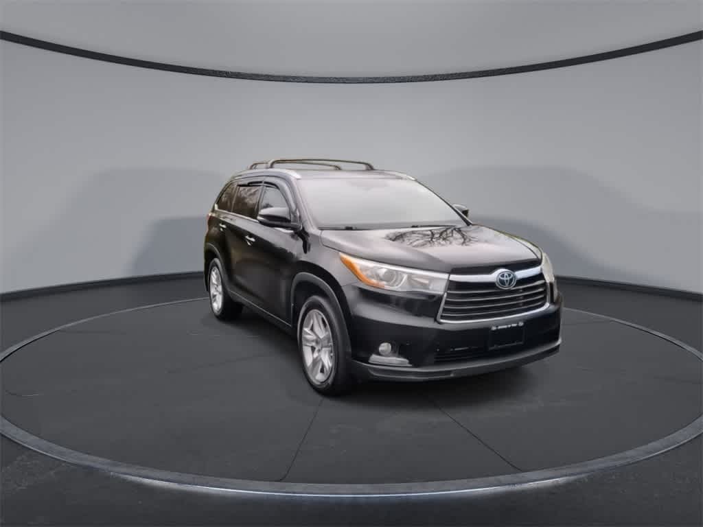 Thumbnail: 2016 Toyota Highlander - 2