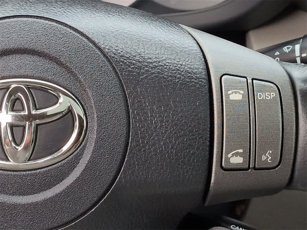 Thumbnail: 2011 Toyota RAV4 - 27