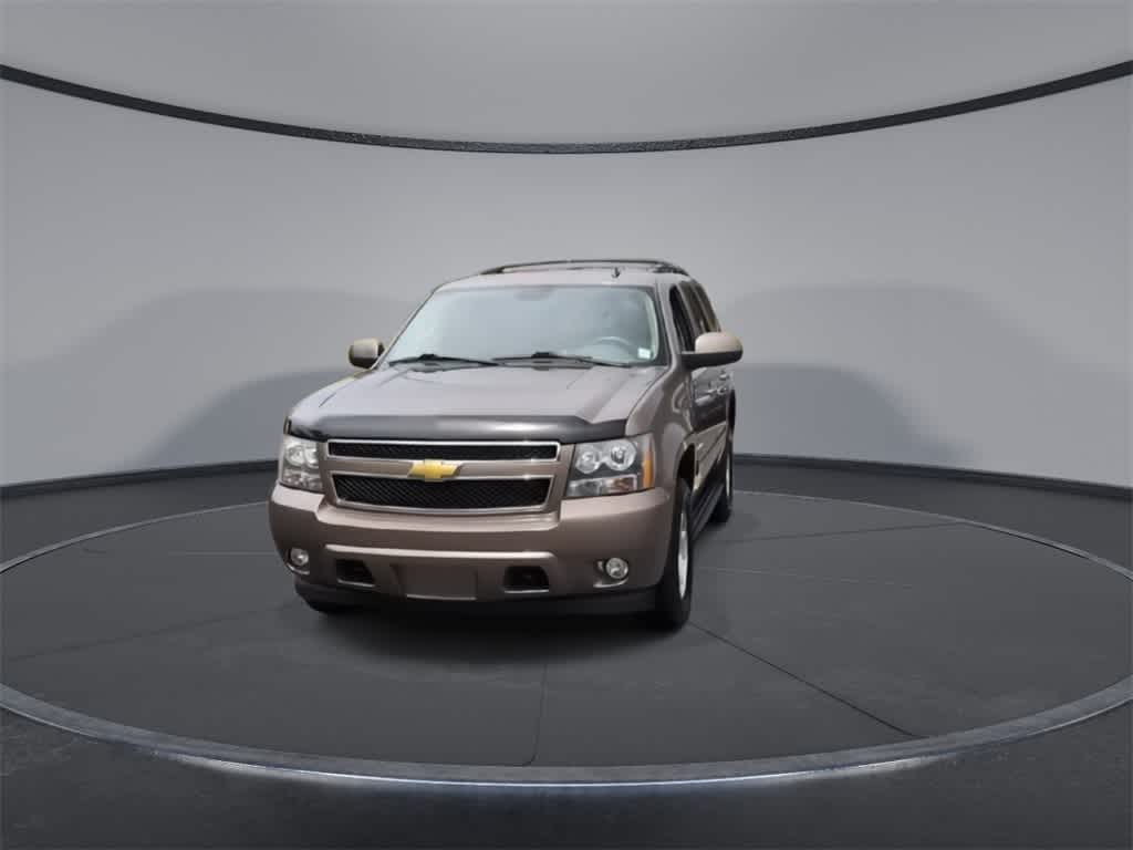 Thumbnail: 2013 Chevrolet Tahoe - 3