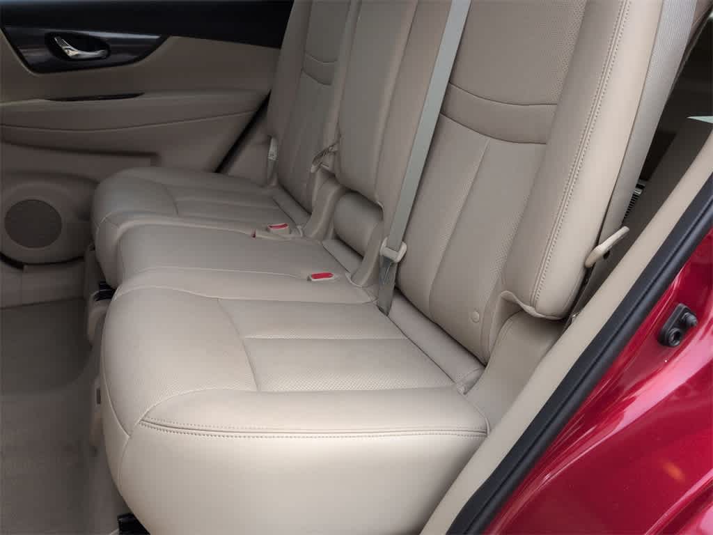 Thumbnail: 2015 Nissan Rogue - 21