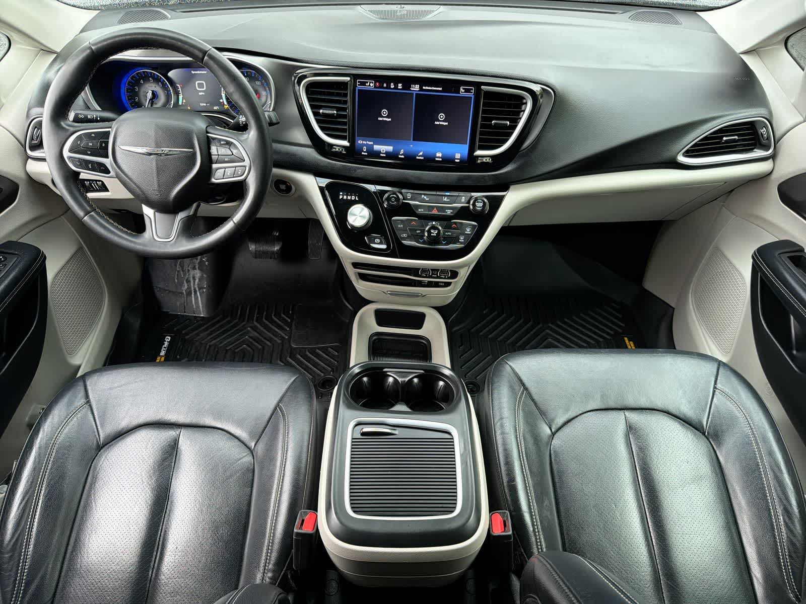 Thumbnail: 2022 Chrysler Pacifica - 16