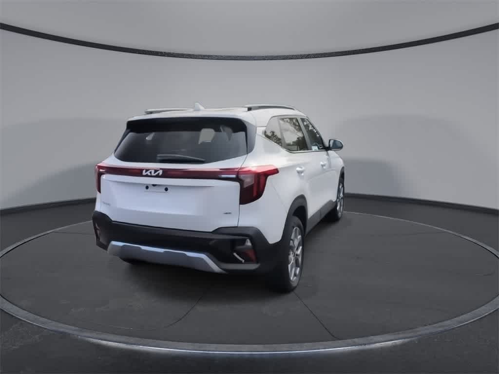 Thumbnail: 2024 Kia Seltos - 8